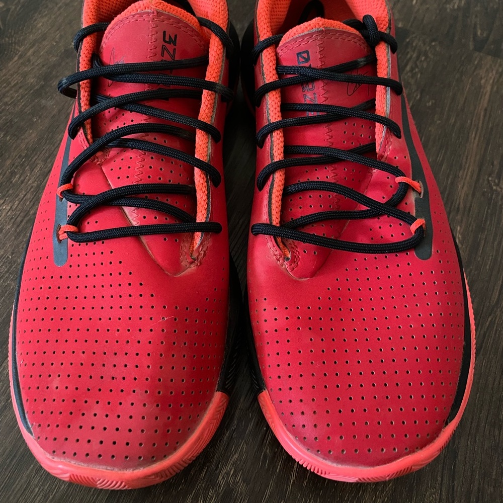 Under Armour Curry 3Zer0 III GS - Red, size 5.5Y